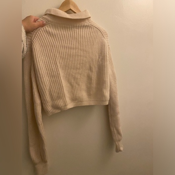 Aritzia Wilfred Nasim sweater size medium colour light birch great condition - Picture 3 of 4